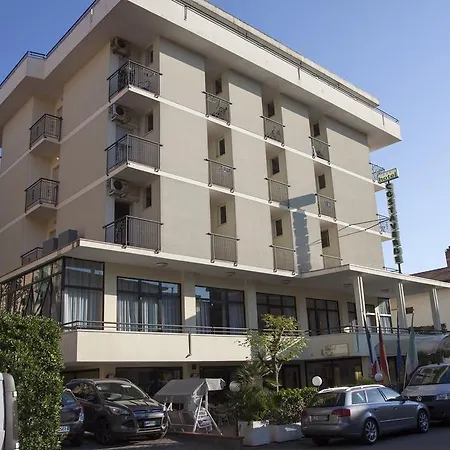 绿色海岸酒店 3*