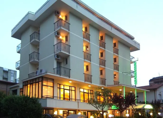 绿色海岸酒店 3* 切塞纳蒂科