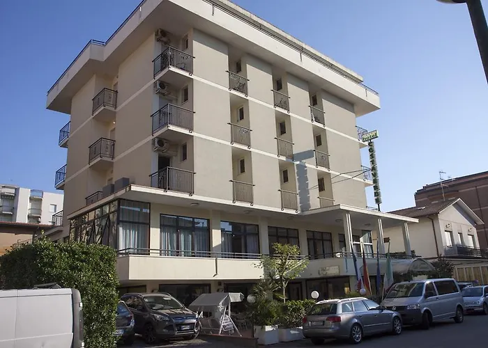 绿色海岸酒店 3*